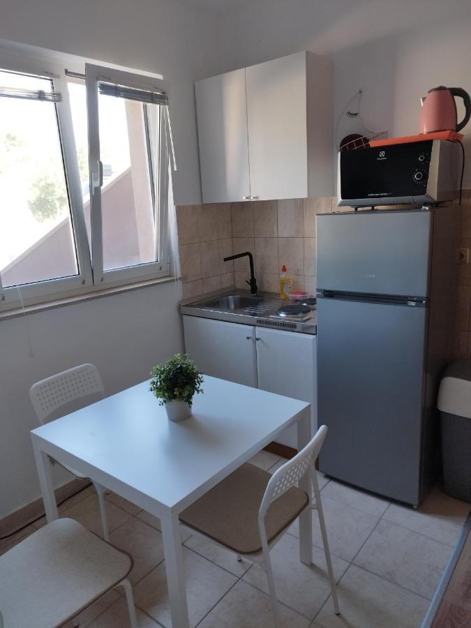 Apartments Davor Drage Exterior photo